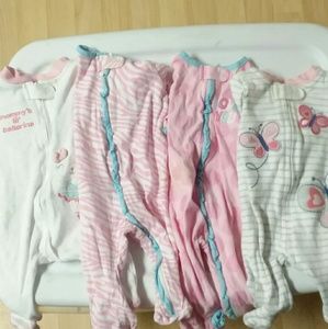 4 Baby Girl Fooed Bodysuits 0-3months